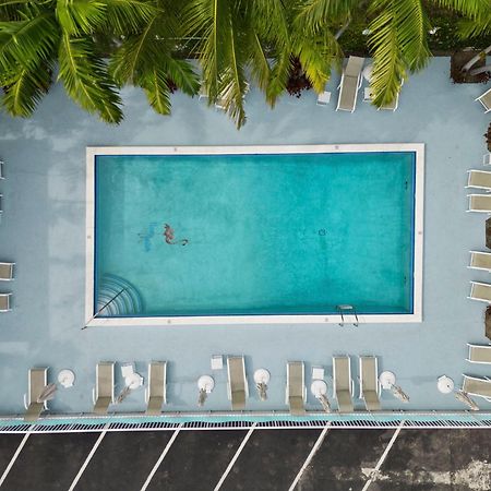 The New Yorker Hotel Маями Екстериор снимка